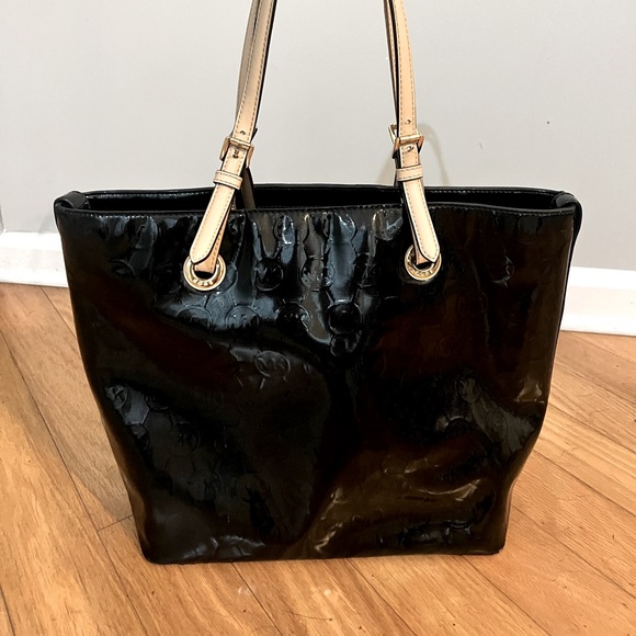 Michael Kors patent leather tote - Picture 1 of 3